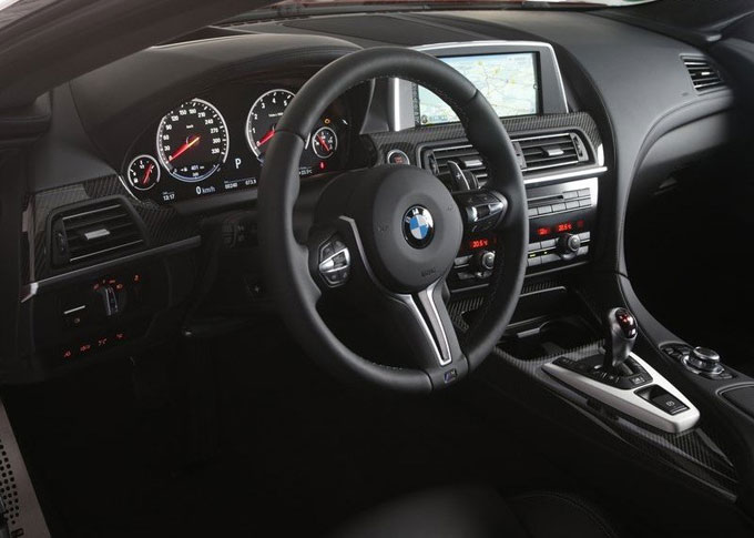 фото седана BMW M5